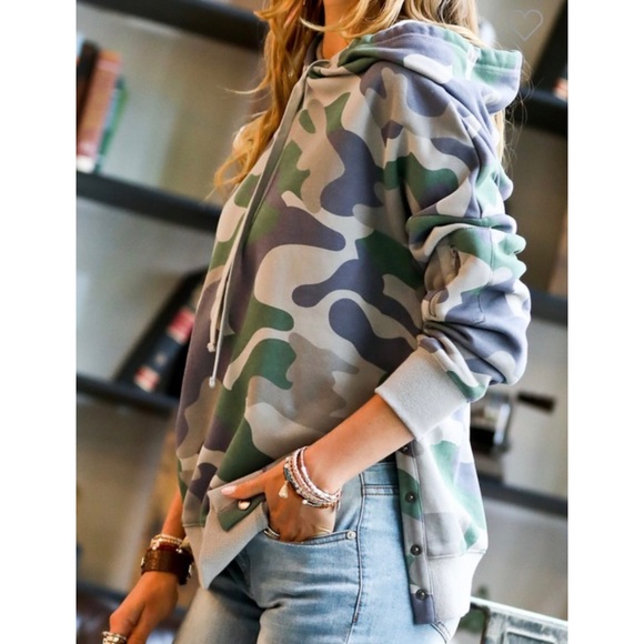 Washed Out Camouflage Hoodie Sweatshirt - Picture 7 of 9